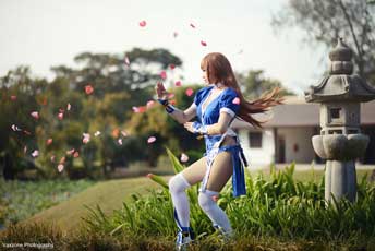Superb Cosplay of Kasumi from Dead or Alive