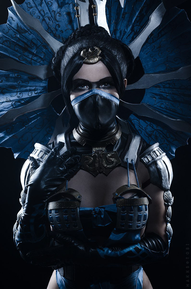 kitana mortal kombat without mask